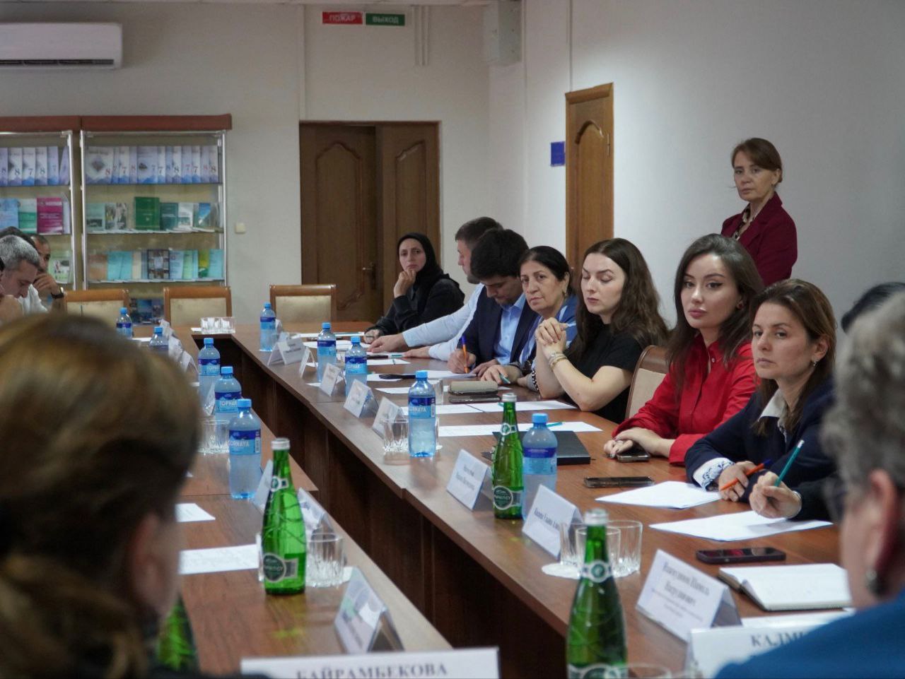 В Министерстве образования и науки Республики Дагестан обсудили новые подходы к профилактической работе с детьми группы риска